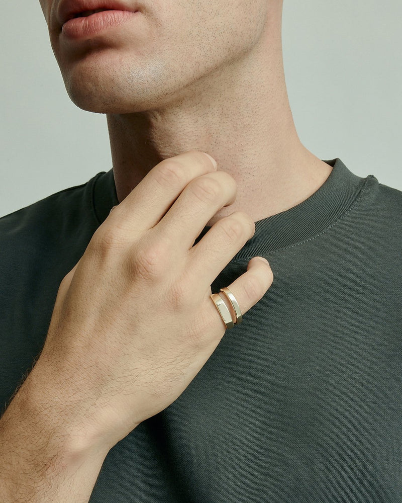 Cast Ring Unisex Gold | Sarah & Sebastian onBody