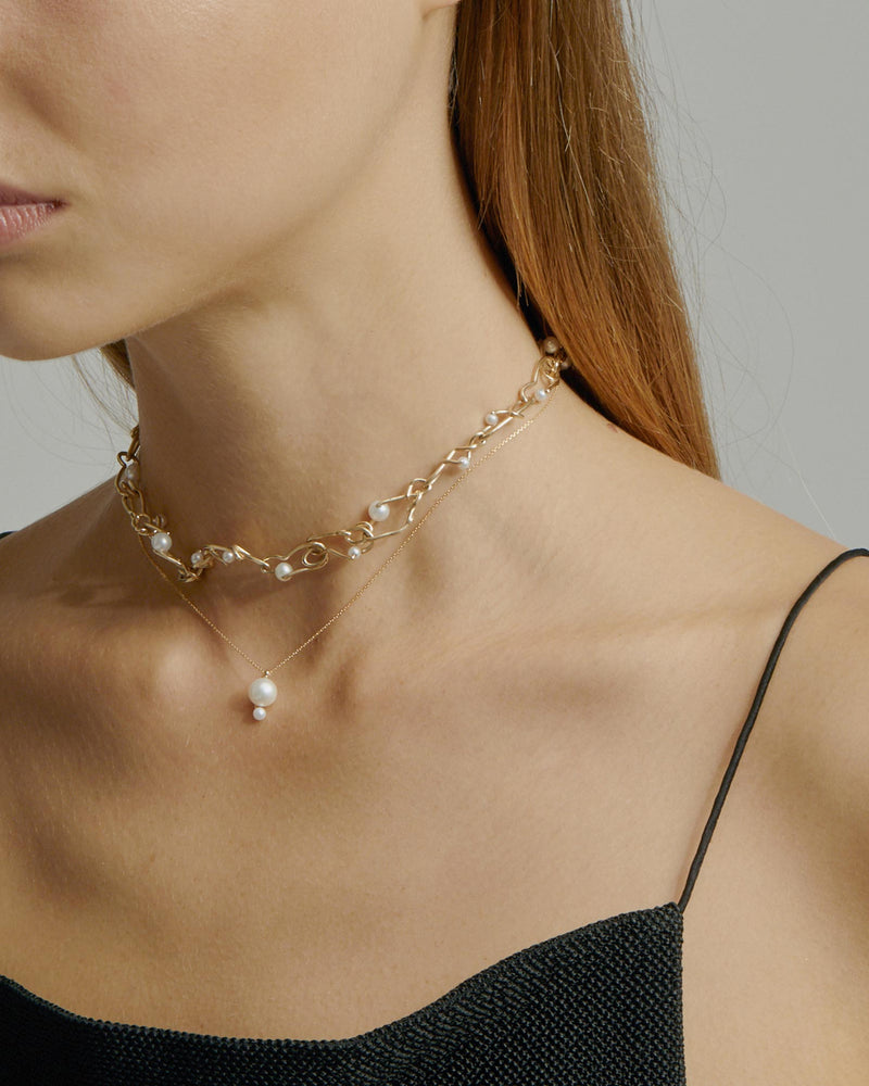 Enmesh Pearl Chain Choker Gold | Sarah & Sebastian onBody