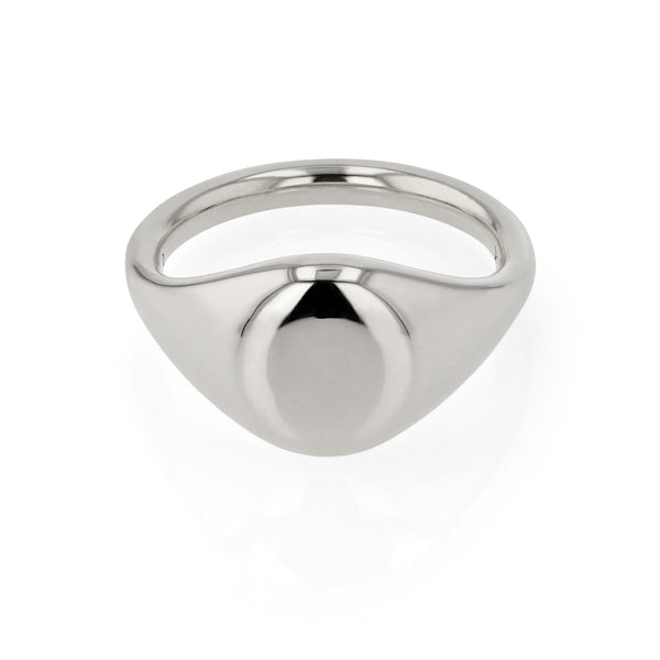 Ingot Round Signet Ring Silver | Sarah & Sebastian