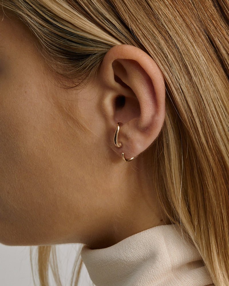 Stinger Antitragus Earring Gold | Sarah & Sebastian onBody