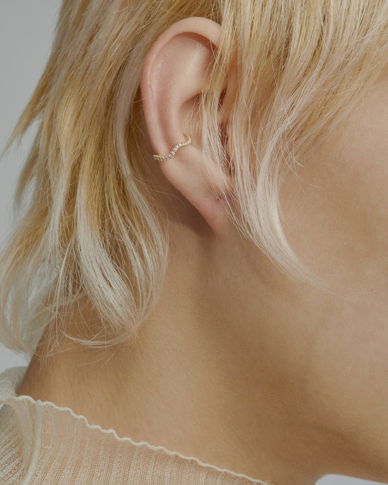 Single Wave Diamond Earcuff Gold | Sarah & Sebastian onBody