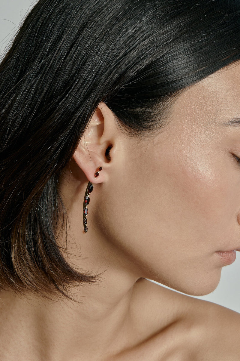 Single Winedark Shard Earring Gold | Sarah & Sebastian onBody